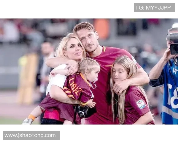 回顾90年代足球明星的辉煌岁月与传奇故事 回顾90年代足球明星的辉煌岁月与传奇故事