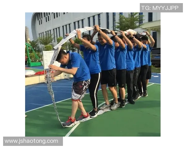 声色足球明星家庭照展现幸福生活与运动激情的完美结合 声色足球明星家庭照展现幸福生活与运动激情的完美结合